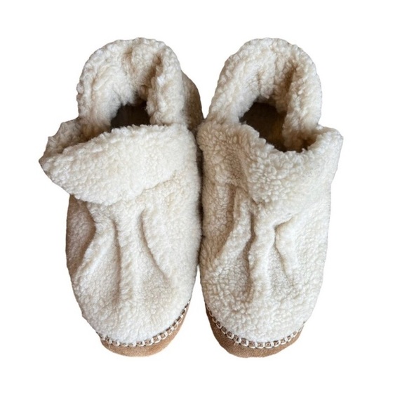 NEW L.L. Bean Sherpa Slippers Booties - Picture 5 of 8